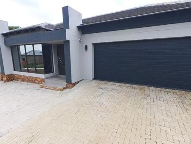 Townhouse for sale in Gert Sibande, Mpumalanga