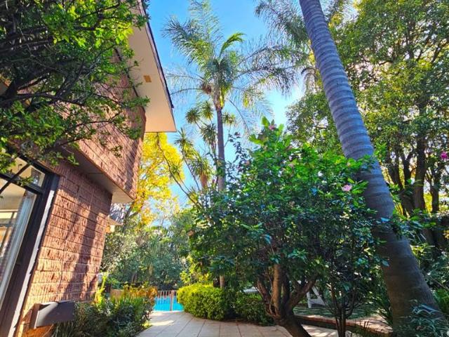 Townhouse for sale in Vosloorus, Gauteng