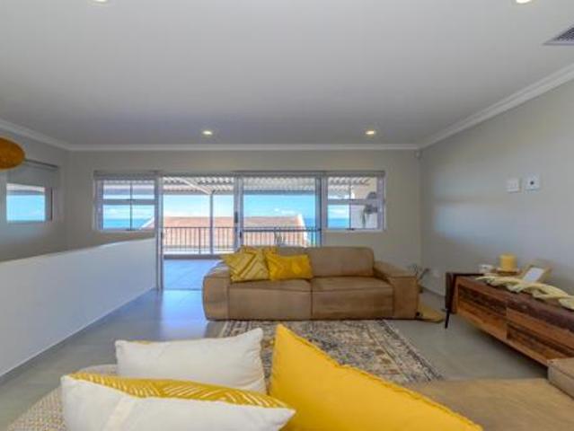 Townhouse for sale in Princess Grant, Kwazulu-natal