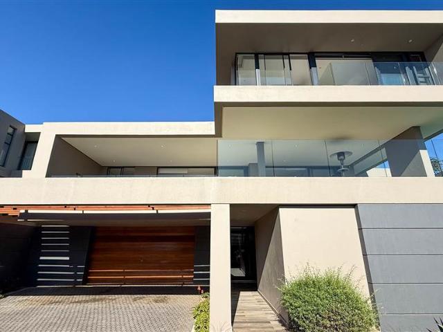 Townhouse for sale in Princess Grant, Kwazulu-natal