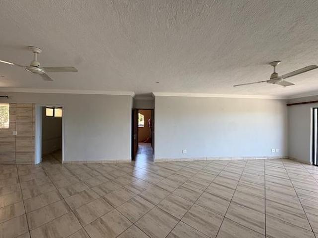 Townhouse for rent in Ugu District Municipality, Kwazulu-natal