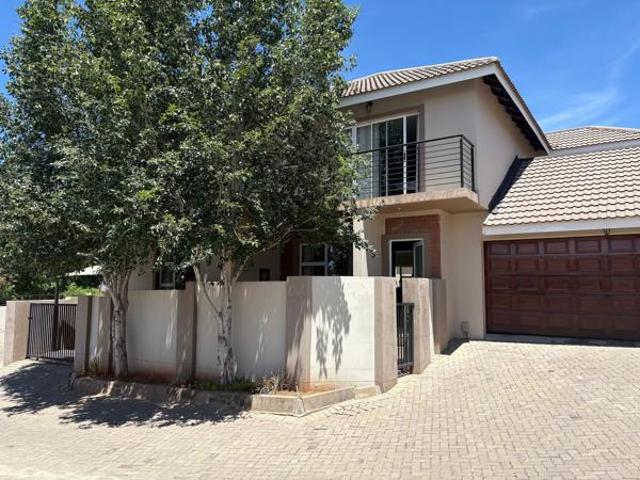 Townhouse for sale in Bloemfontein, Free State