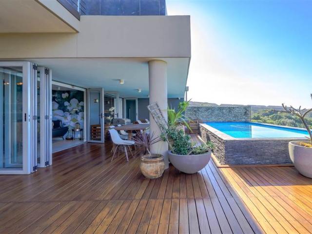 Townhouse for sale in Princess Grant, Kwazulu-natal