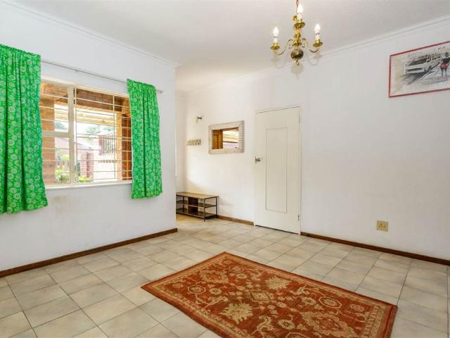 Townhouse for sale in Johannesburg, East