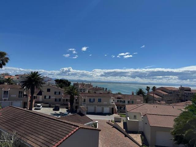 Townhouse for rent in St. Francis Bay, Kouga Local Municipality