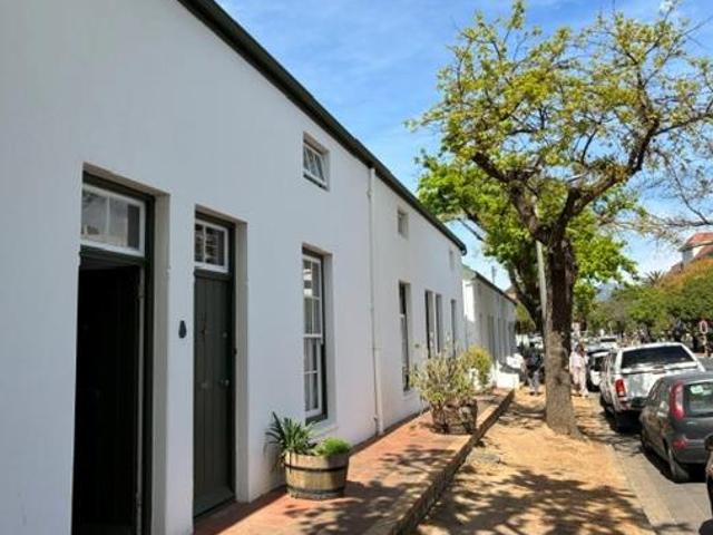 Townhouse for rent in Durbanville, Western Cape