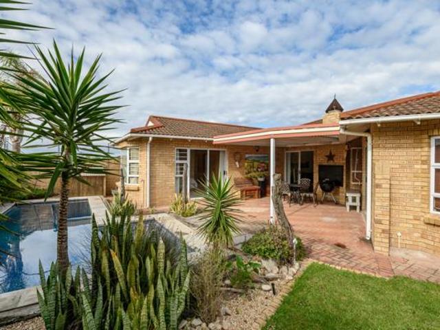 Townhouse for sale in Eastern Cape