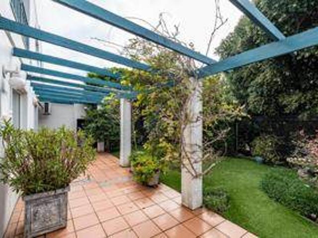 Townhouse for sale in Port Elizabeth, Eastern Cape