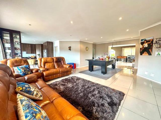 Townhouse for sale in Port Elizabeth, Eastern Cape