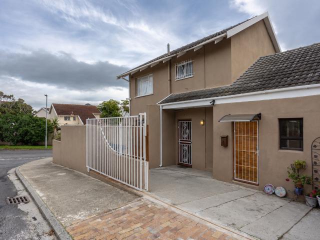 Townhouse for sale in Western Cape