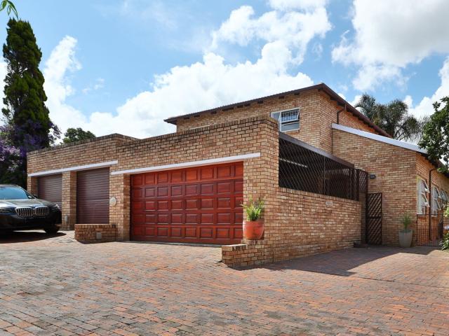 Townhouse for sale in Randburg, Gauteng