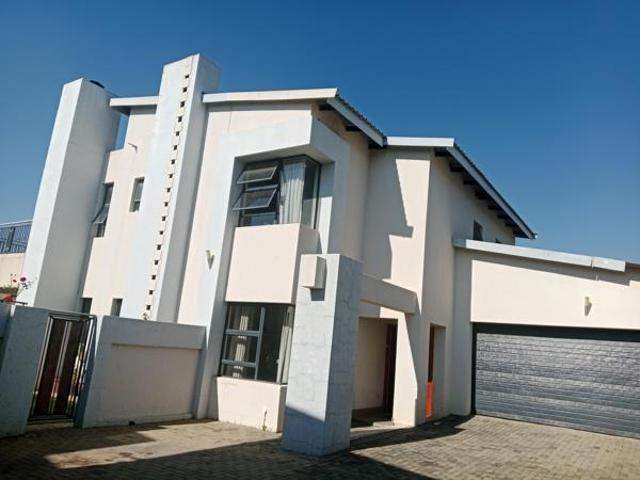 Townhouse for rent in Centurion, Gauteng