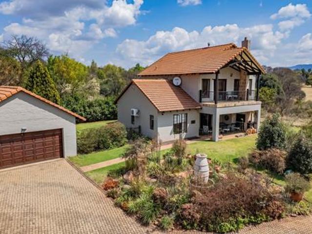 Townhouse for sale in North West
