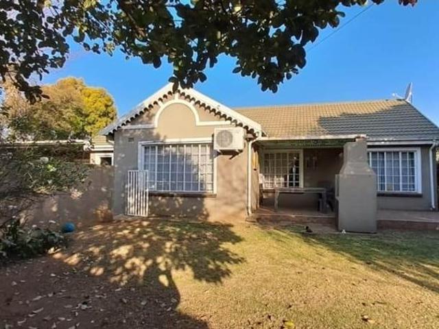 Townhouse for sale in Ekurhuleni, Gauteng
