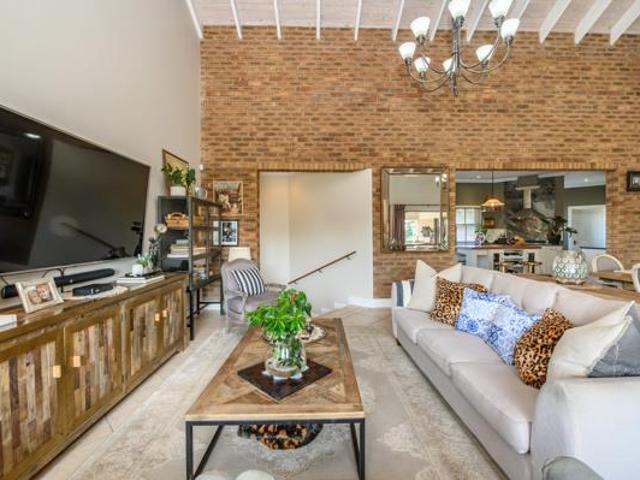 Townhouse for sale in Nelson Mandela Bay Ward 18, Nelson Mandela Bay Metropolitan Municipality