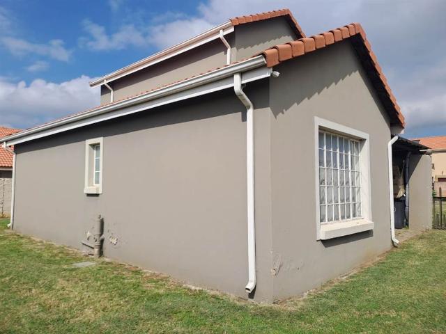 Townhouse for sale in Tlhabane, North West