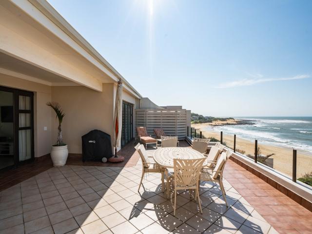 Townhouse for sale in Bushmans River Mouth, Eastern Cape
