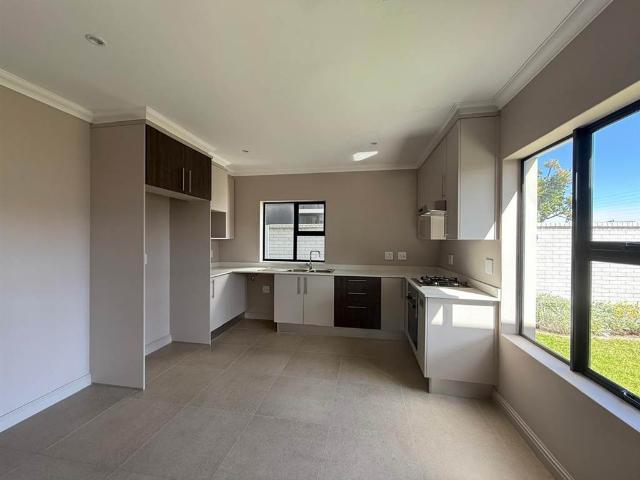 Townhouse for sale in Port Elizabeth, Eastern Cape