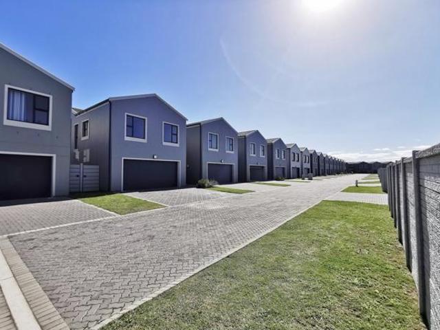 Townhouse for sale in Eastern Cape
