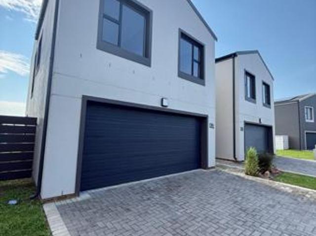 Townhouse for sale in Nelson Mandela Bay Ward 18, Nelson Mandela Bay Metropolitan Municipality