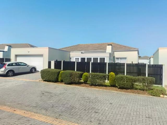 Townhouse for rent in Nelson Mandela Bay Ward 18, Nelson Mandela Bay Metropolitan Municipality