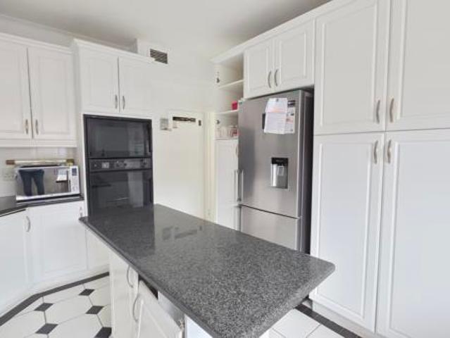Townhouse for rent in Seaview, Kwazulu-natal
