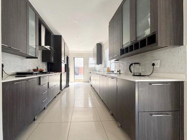 Townhouse for sale in Bloemfontein, Mangaung Metropolitan Municipality