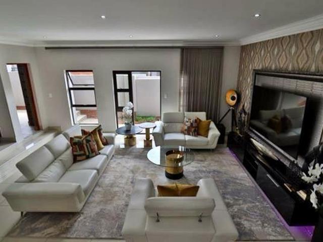 Townhouse for sale in Bloemfontein, Free State