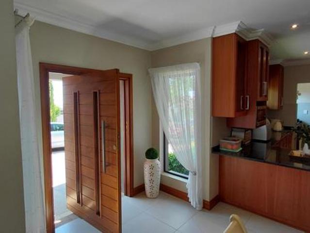 Townhouse for rent in Dr Kenneth Kaunda, North West