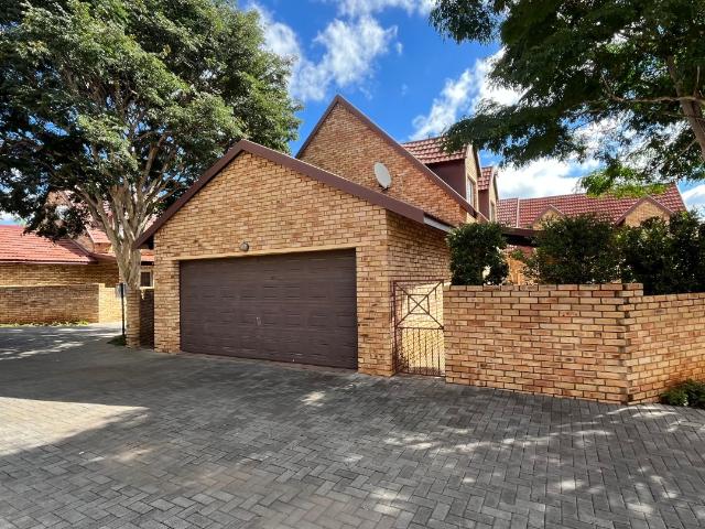 Townhouse for sale in Nooitgedacht, Gauteng