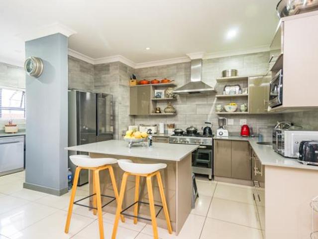 Townhouse for sale in Westonaria, Gauteng