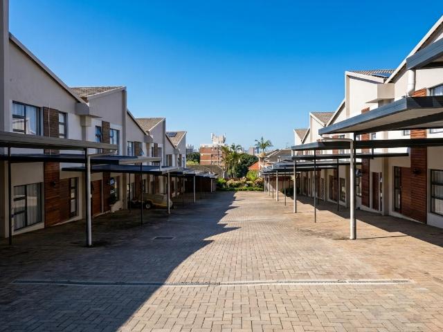 Townhouse for rent in Seaview, Kwazulu-natal