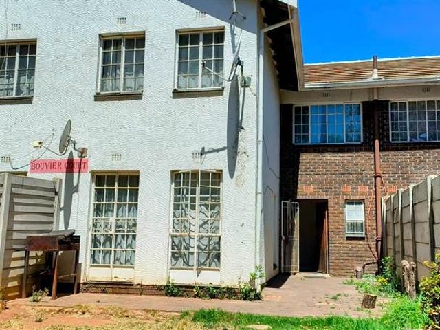 Townhouse for sale in Johannesburg