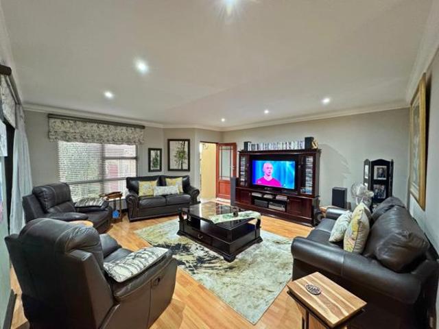 Townhouse for sale in Bloemfontein, Free State