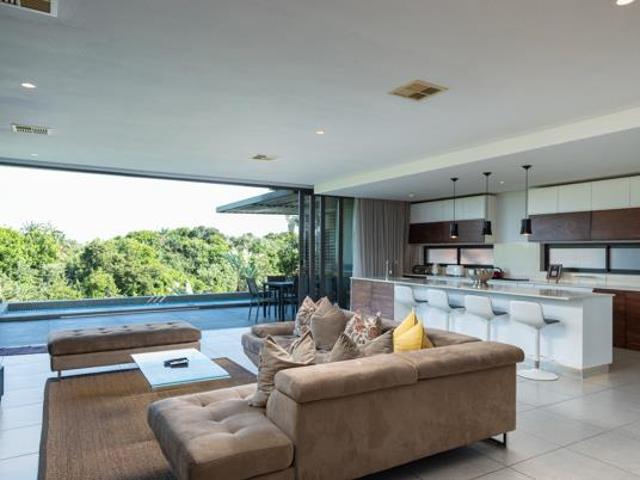 Townhouse for rent in Princess Grant, Kwazulu-natal