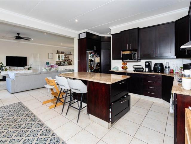 Townhouse for sale in Princess Grant, Kwazulu-natal
