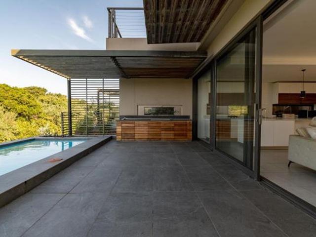 Townhouse for sale in Princess Grant, Kwazulu-natal
