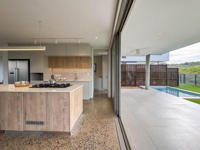 Townhouse for sale in Princess Grant, Kwazulu-natal