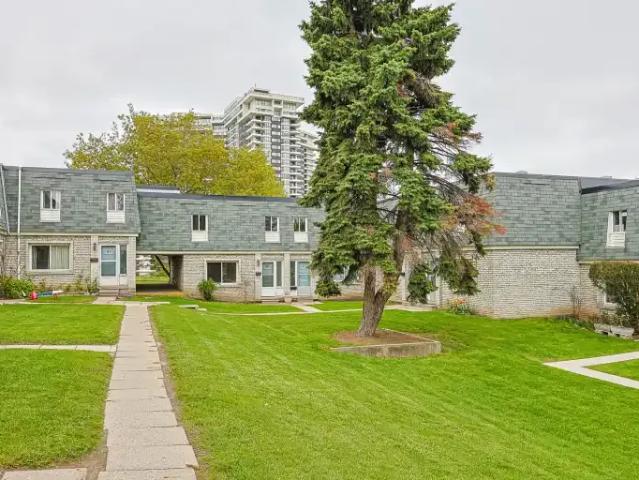 Townhouse for rent in Mississauga, Ontario
