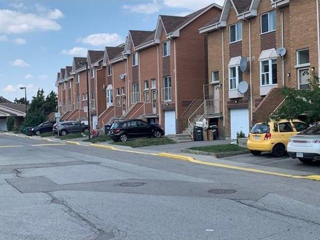 Townhouse for rent in Mississauga, Ontario