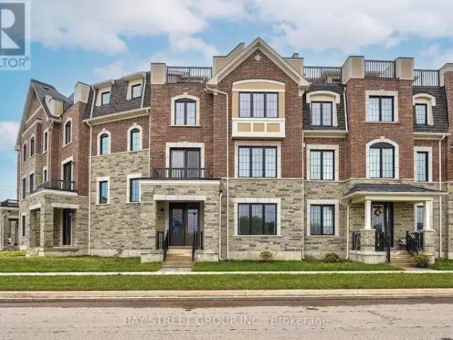 Townhouse for rent in Oakville, Ontario