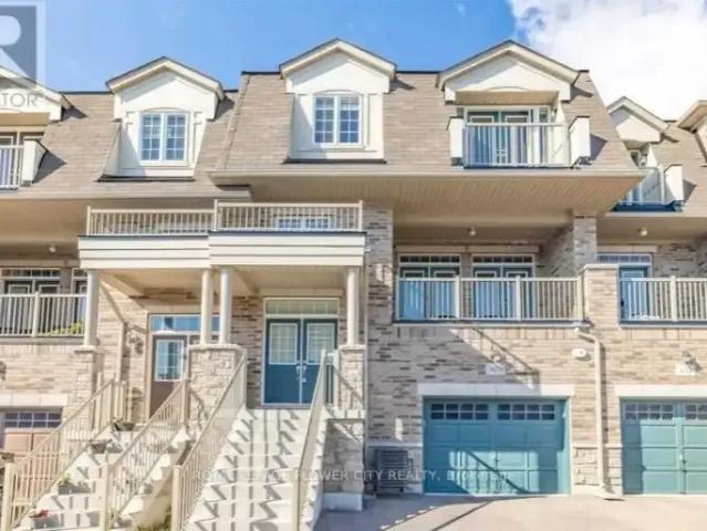Townhouse for rent in Oakville, Ontario