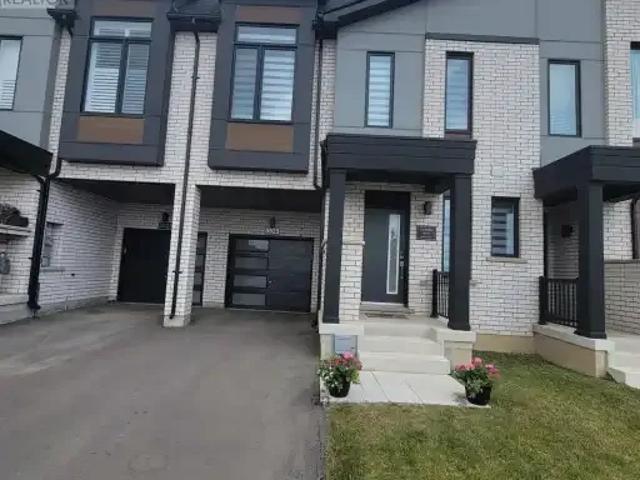 Townhouse for rent in Oakville, Ontario