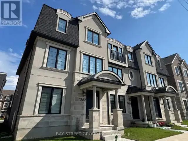 Townhouse for rent in Oakville, Ontario
