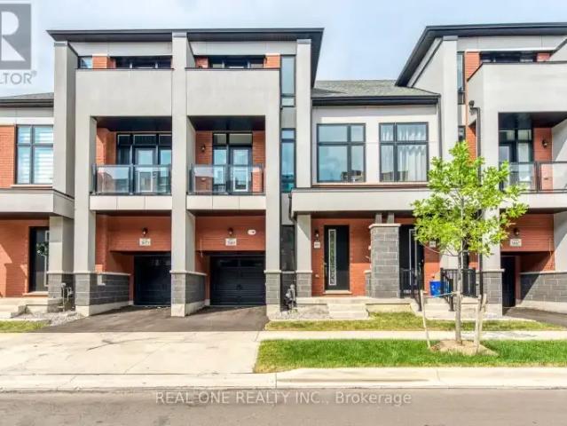 Townhouse for rent in Oakville, Ontario