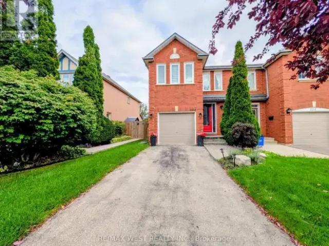 Townhouse for rent in Oakville, Golden Horseshoe