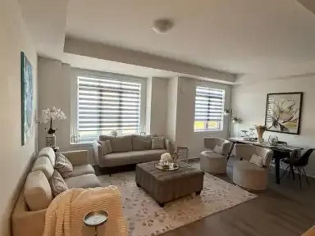 Townhouse for rent in Oakville, Golden Horseshoe