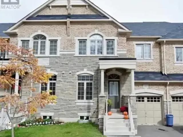 Townhouse for rent in Oakville, Ontario