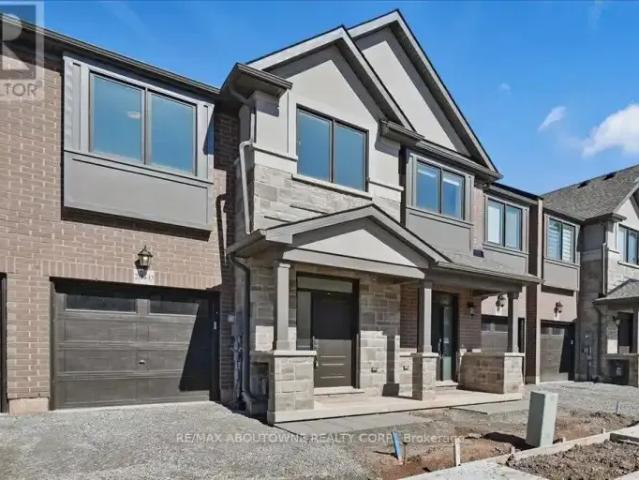 Townhouse for rent in Oakville, Ontario