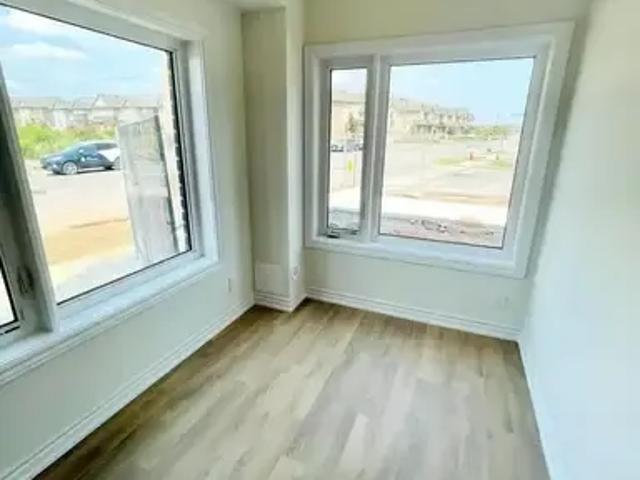Townhouse for rent in Oakville